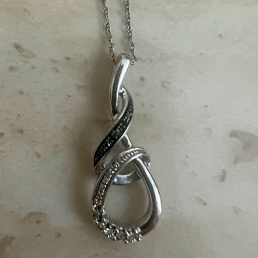 Black diamond pendent